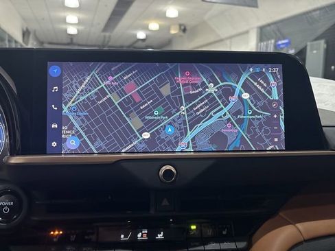 Used 2025 Toyota Crown Signia image 21