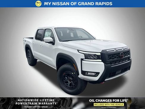 New 2026 Nissan Frontier PRO-4X w/ Tow Package AWD/4WD image 8