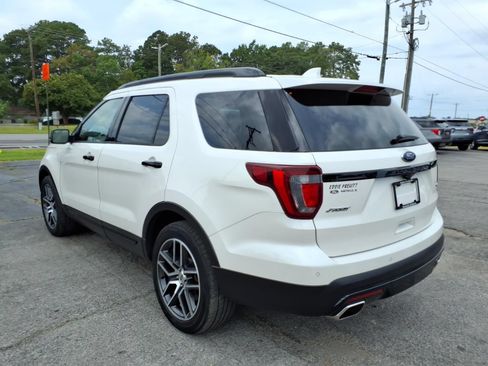 Used 2016 Ford Explorer Sport w/ Equipment Group 401A AWD/4WD image 3