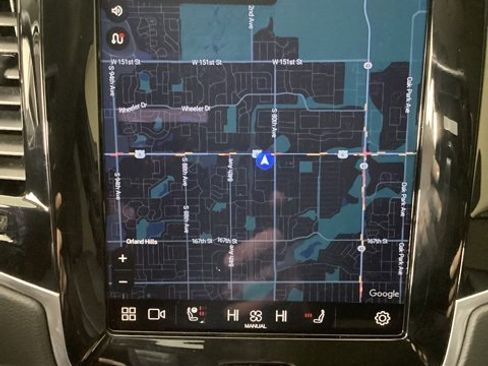 Used 2024 Volvo XC90 B6 Ultimate w/ Protection Package Premier image 24