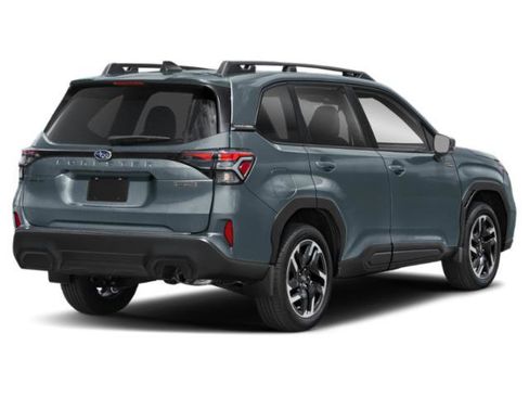Used 2025 Subaru Forester Premium AWD/4WD image 5