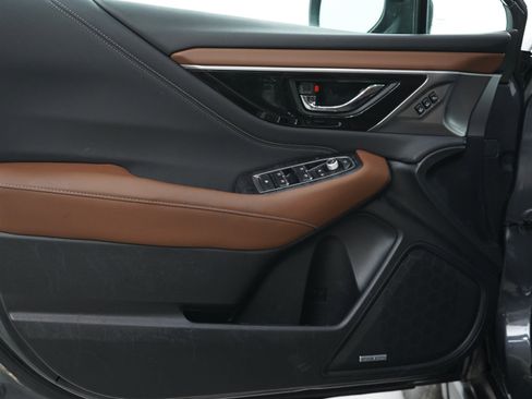 Used 2020 Subaru Outback Touring w/ Popular Package #2 image 18