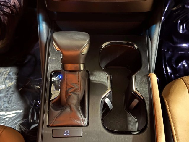 Used 2024 Lexus ES 350 w/ Premium Package FWD image 18