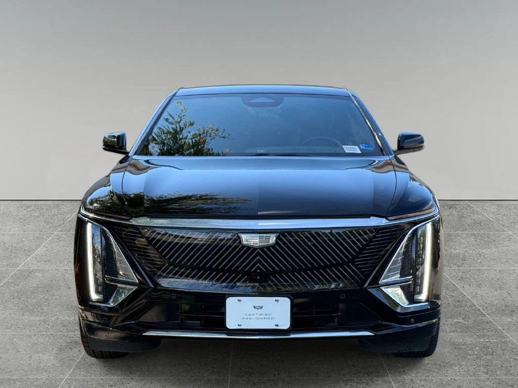 Used 2025 Cadillac Lyriq Luxury w/ LPO, Floor Liner Package AWD/4WD image 8