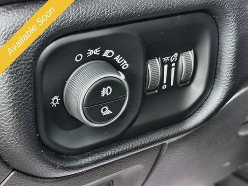Used 2019 RAM 1500 Big Horn AWD/4WD image 8