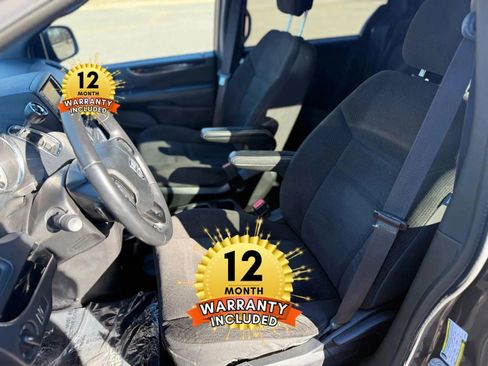 Used 2017 Dodge Grand Caravan SE image 37