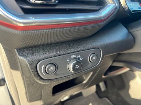 Used 2023 Chevrolet TrailBlazer RS FWD image 15