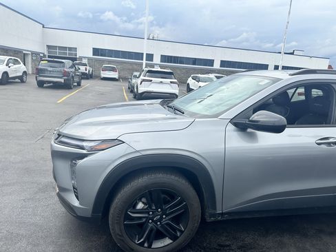 Used 2024 Chevrolet Trax ACTIV w/ Sunroof Package image 4