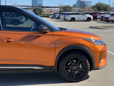 Used 2023 Nissan Kicks SR w/ SR Premium Package image 12