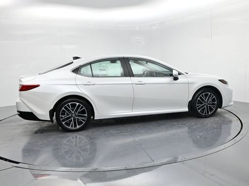 New 2026 Toyota Camry XLE image 8
