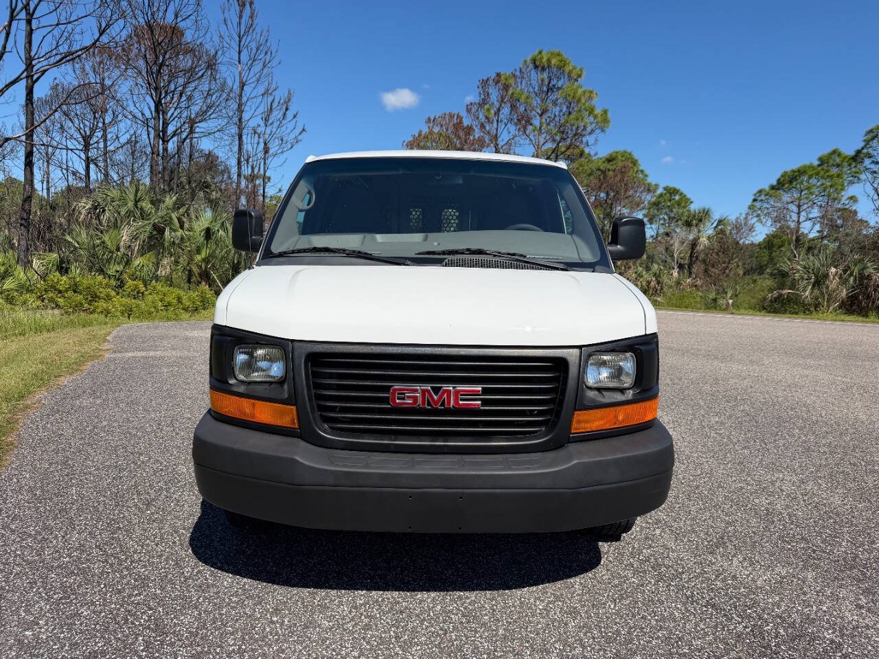 Used 2011 GMC Savana 2500 RWD image 9