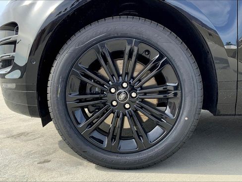 New 2026 Land Rover Range Rover Evoque Dynamic SE image 16