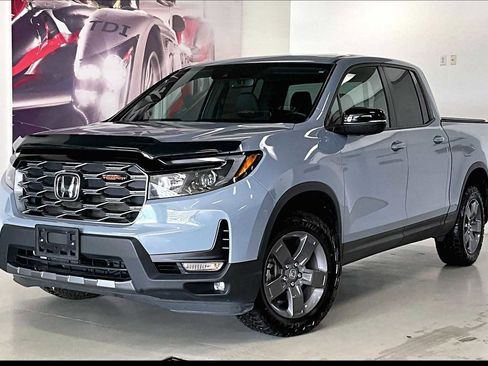 Used 2025 Honda Ridgeline TrailSport image 1
