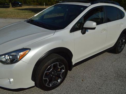 Used 2014 Subaru Crosstrek 2.0i Premium w/ Moonroof Package AWD/4WD image 4