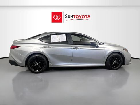 Used 2025 Toyota Camry LE w/ Convenience Package FWD image 2