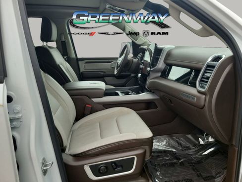 Used 2025 RAM 1500 Laramie image 11