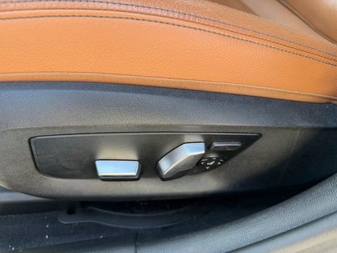 Used 2018 BMW 530e w/ Premium Package RWD image 13