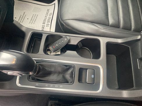 Used 2019 Ford Escape Titanium image 30