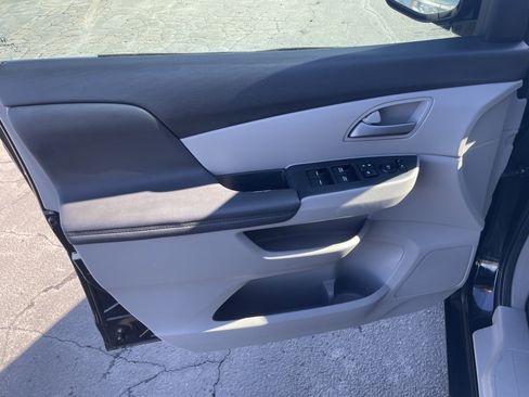 Used 2012 Honda Odyssey EX-L image 11