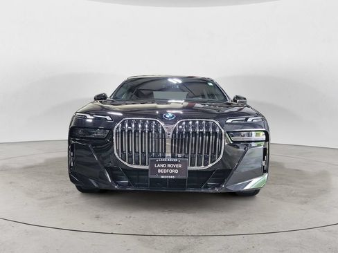 Used 2026 BMW 750e xDrive AWD/4WD image 9