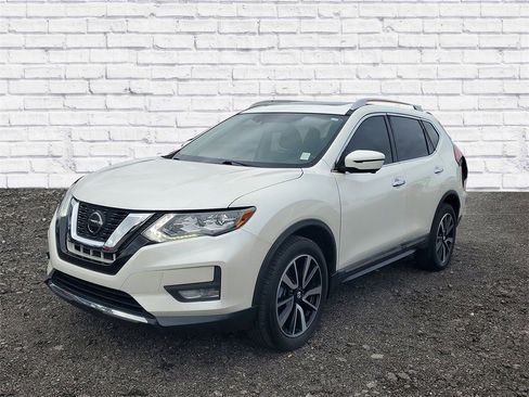 Used 2019 Nissan Rogue SL w/ Premium Package image 4