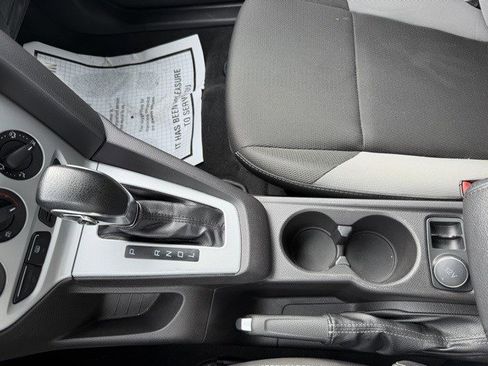 Used 2014 Ford Focus SE image 25