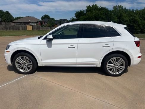 Used 2018 Audi Q5 2.0T Premium Plus w/ Premium Plus Package AWD/4WD image 2