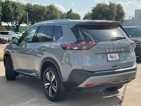 Used 2023 Nissan Rogue SL FWD image 6