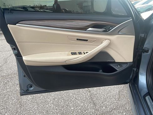 Used 2022 BMW 540i w/ M Sport Package image 20