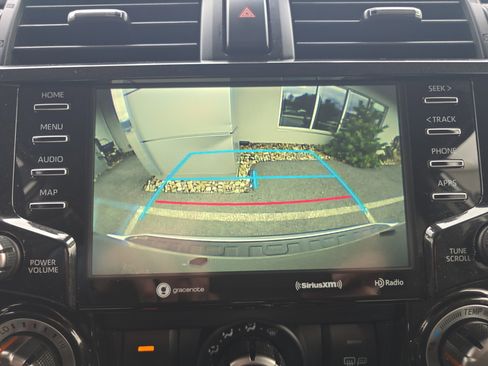 Used 2024 Toyota 4Runner TRD Off-Road image 30