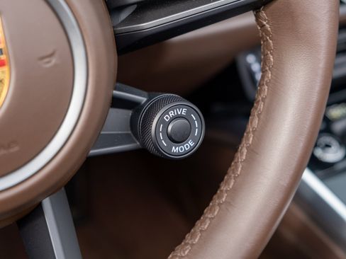 Certified 2022 Porsche 911 Carrera 4S image 34