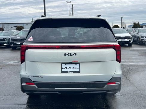 New 2026 Kia Carnival SX w/ SX Dark Edition Package image 8