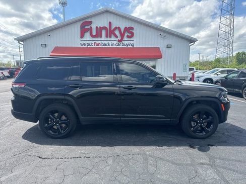 Used 2021 Jeep Grand Cherokee L Laredo AWD/4WD image 2
