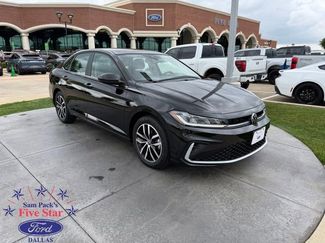 Used 2025 Volkswagen Jetta SE video 1