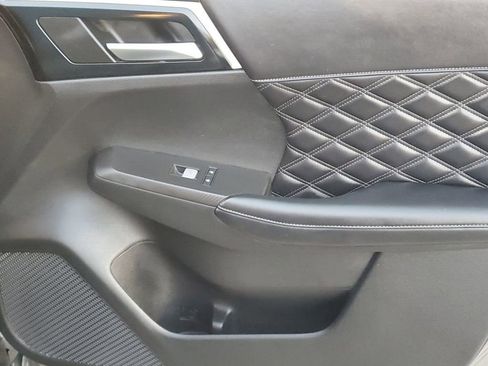 Used 2022 Mitsubishi Outlander SEL image 41