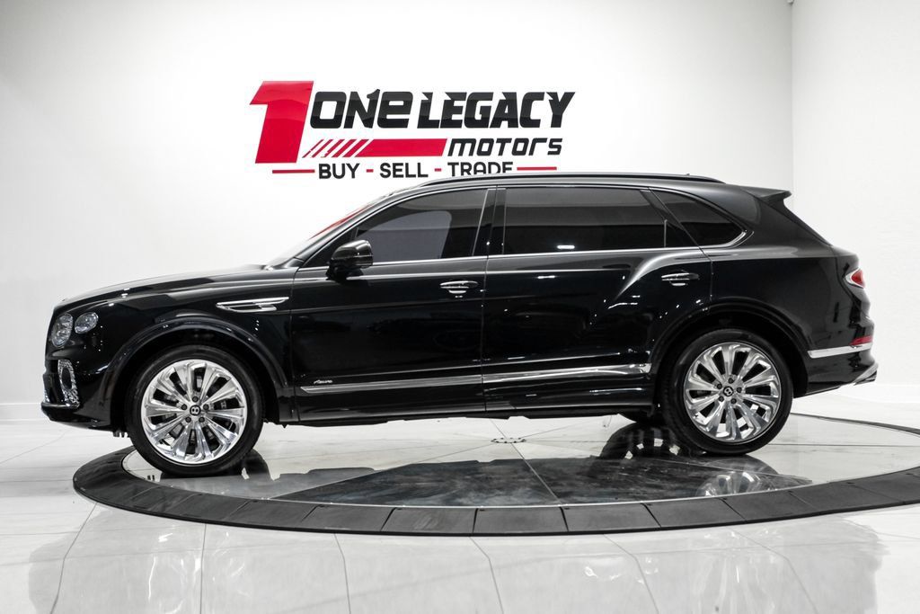 Used 2023 Bentley Bentayga Extended Wheelbase AWD/4WD image 17
