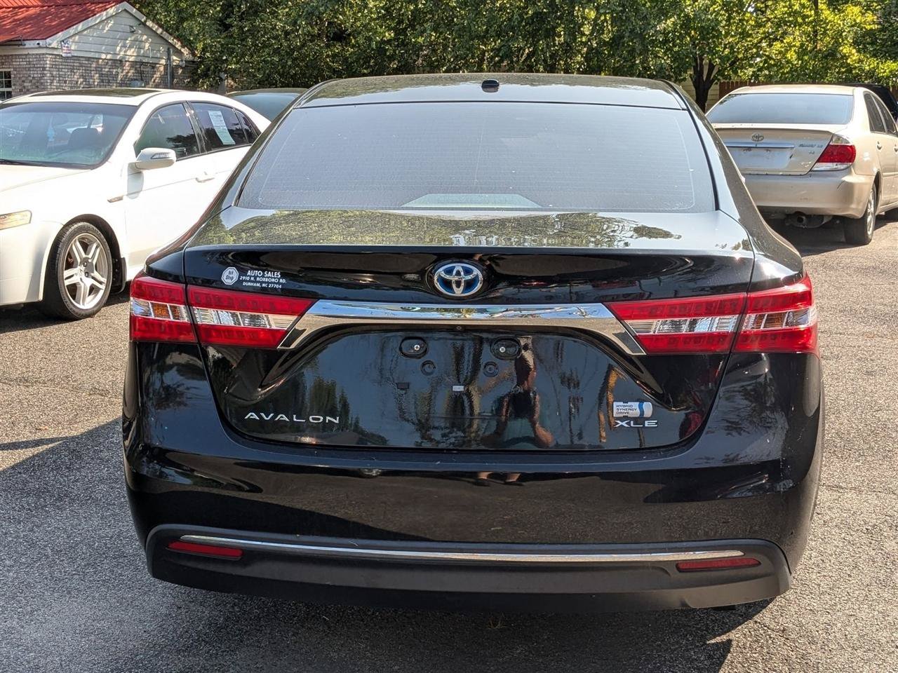 Used 2013 Toyota Avalon XLE Touring FWD image 7