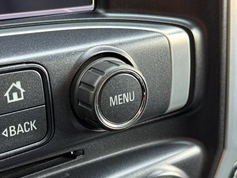 Used 2018 GMC Sierra 1500 SLT AWD/4WD image 32