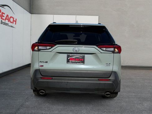 Used 2022 Toyota RAV4 XLE w/ Convenience Package AWD/4WD image 15