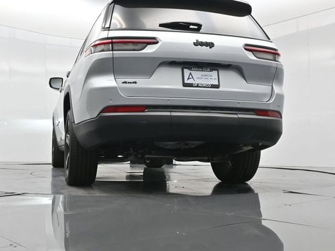 New 2025 Jeep Grand Cherokee L Altitude image 44