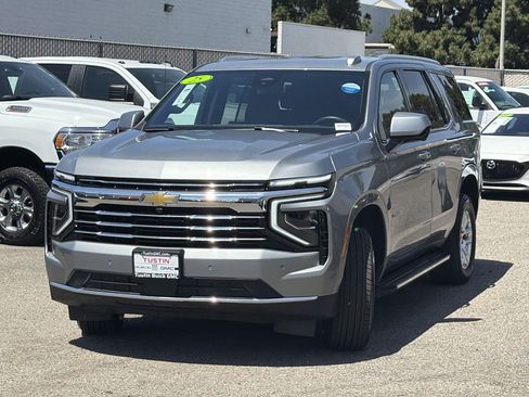 Used 2025 Chevrolet Tahoe LT RWD image 3