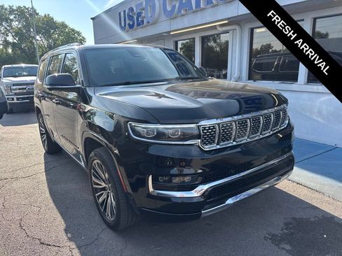 Used 2022 Jeep Grand Wagoneer Series III AWD/4WD image 1