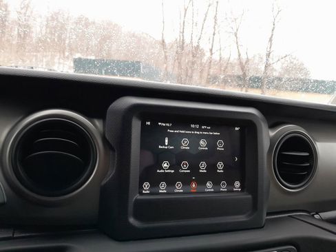 Used 2021 Jeep Wrangler Sport S image 20