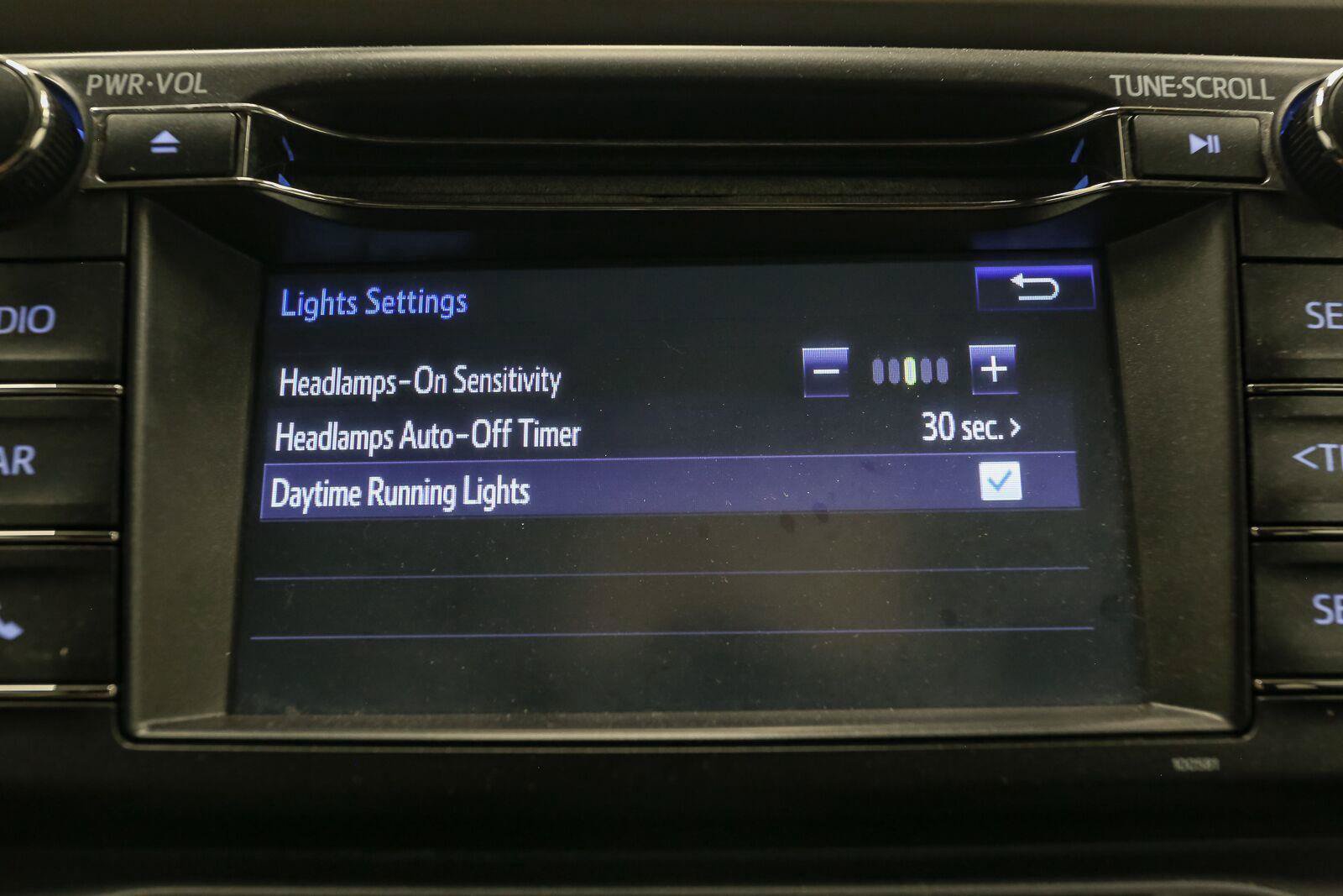 Used 2018 Toyota RAV4 LE w/ All Weather Liner Package AWD/4WD image 26