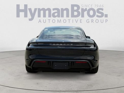 Used 2023 Porsche Taycan RWD image 4