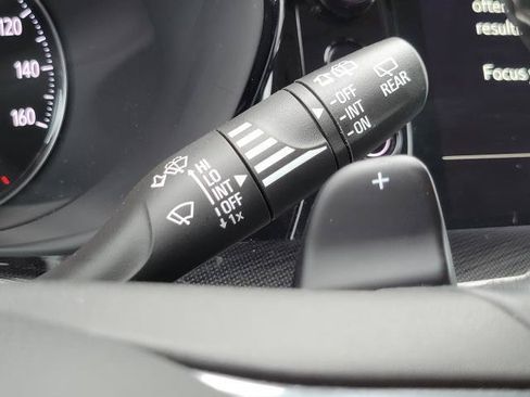 Used 2023 Buick Envision Essence AWD/4WD image 16