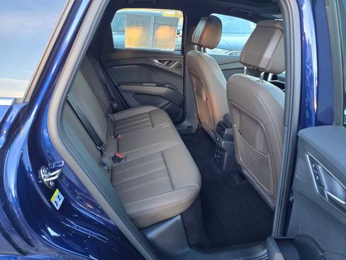 Used 2025 Audi Q4 e-tron Premium Plus w/ Premium Plus image 12