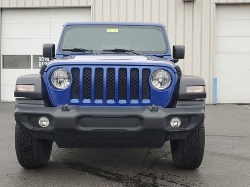 Used 2019 Jeep Wrangler Unlimited Sport S image 2