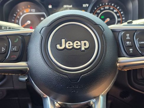 Used 2024 Jeep Wrangler Unlimited Sahara AWD/4WD image 22