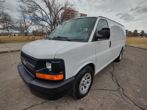 Used 2013 Chevrolet Express 1500 AWD image 3
